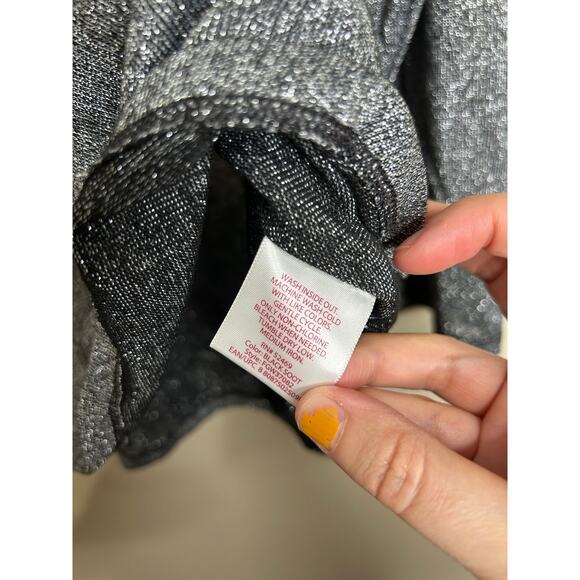 Women’s Size 3X (22W-24W) Faded Glory Black Silver Glitter Long Sleeve V-Neck - Picture 5 of 5